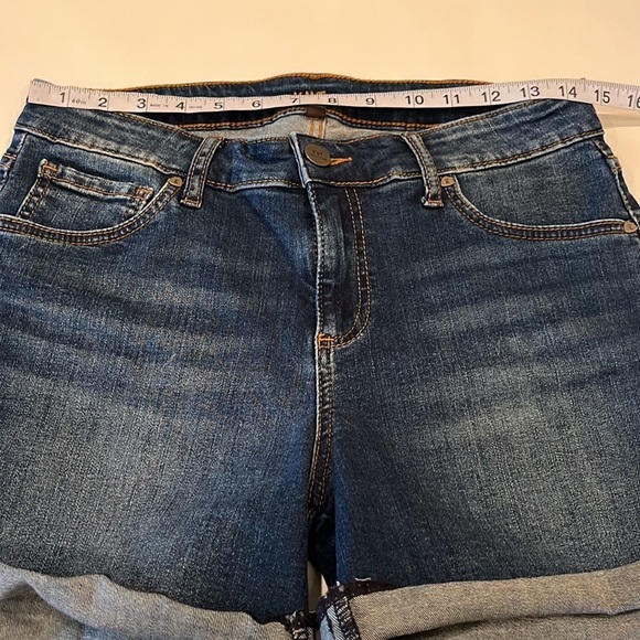 Kut from the Kloth Blue Jean Shorts - Picture 6 of 16